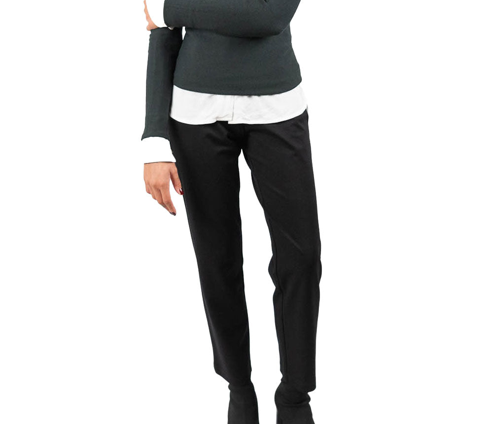 woman wearing cropped black Ponte pant