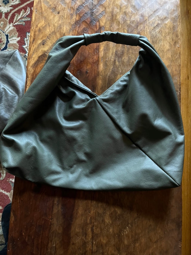 2025—Hobo Bag-NOT ON WEBSITE